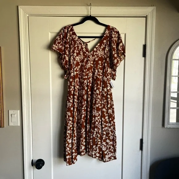 NWT Short-Sleeve Tiered Mini Swing Dress - Picture 2 of 5